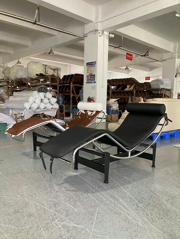 LC4 LOUNGE CHAIR 包豪斯躺椅