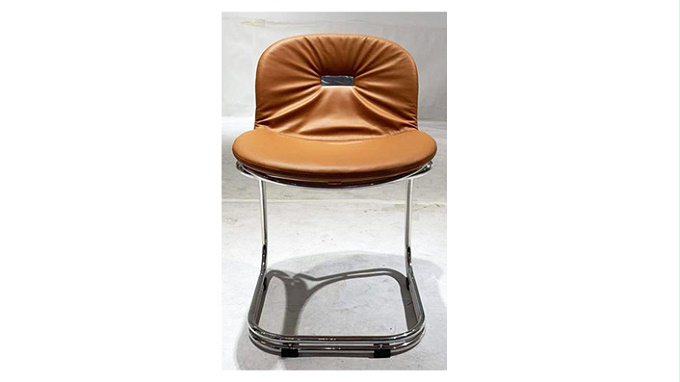 武埃 现代简约时尚真皮餐椅(Vouet Chair)