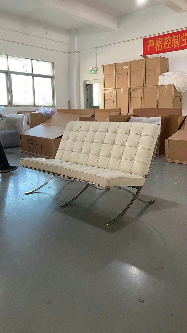 巴塞罗那椅Barcelona chair