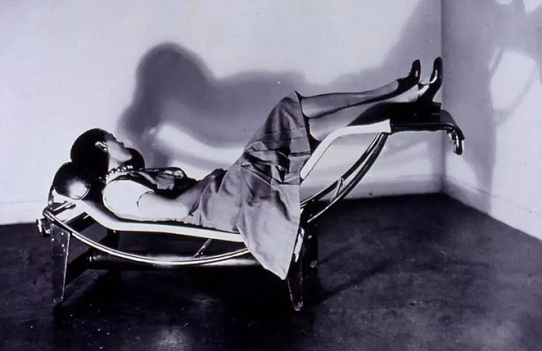lc4 chair