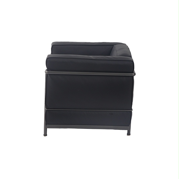 LC2-Leather-Armchair-Replica-3