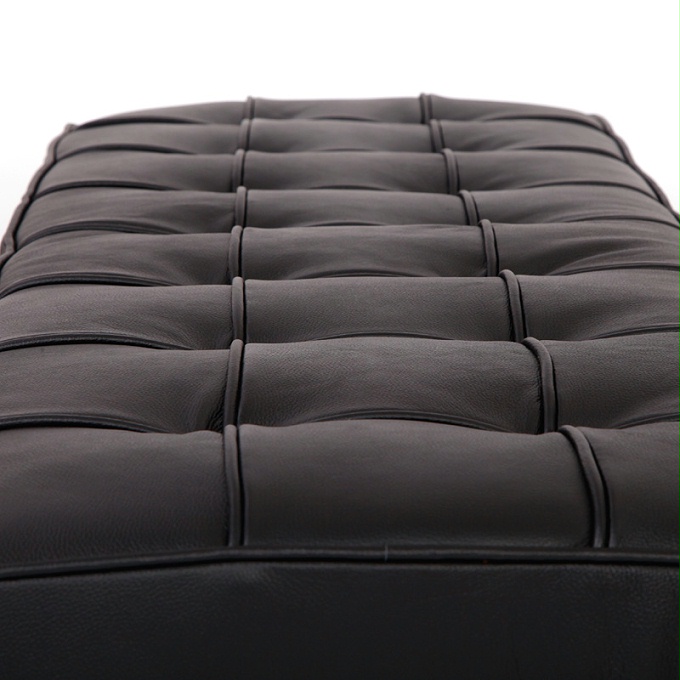 真皮和钢管的完美结合——巴塞罗那床