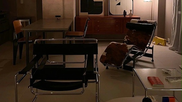 LC4 Chaise Lounge _ 可以全身放松的躺椅_3_blacknemo_来自小红书网页版