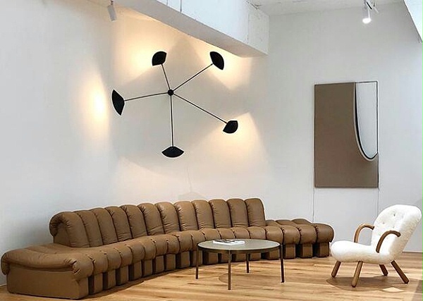 深圳轻奢极简家具