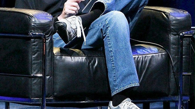 经典重生，舒适再定义——深度解析德洛LC3皮艺沙发的永恒魅力